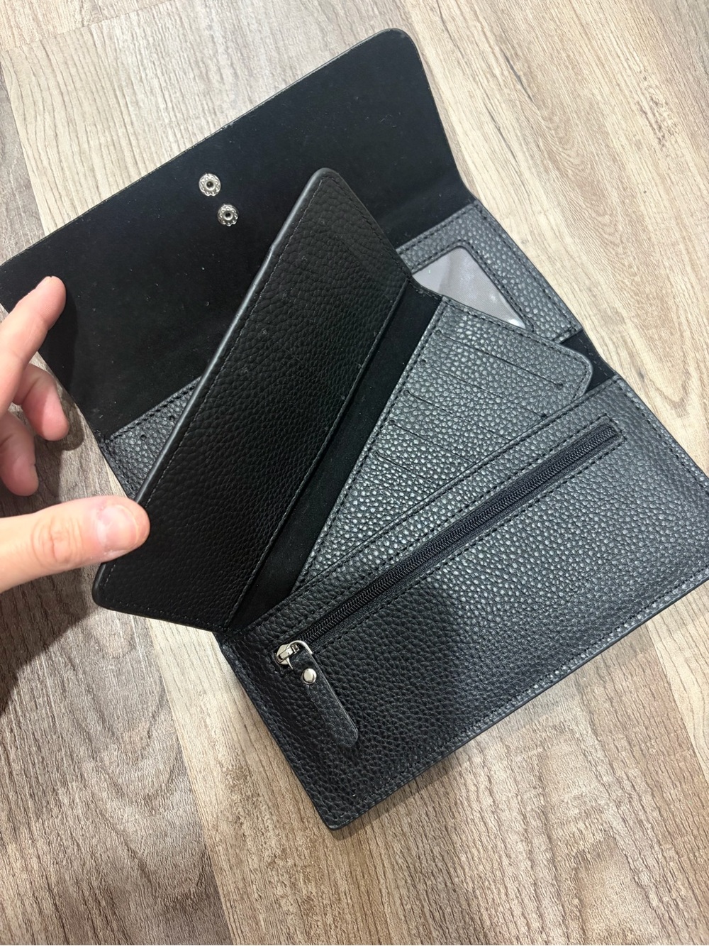 Black Wallet - Picture 7 of 9